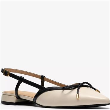 CLARKS  WOMENS  SHOE - CREAM LEATHER